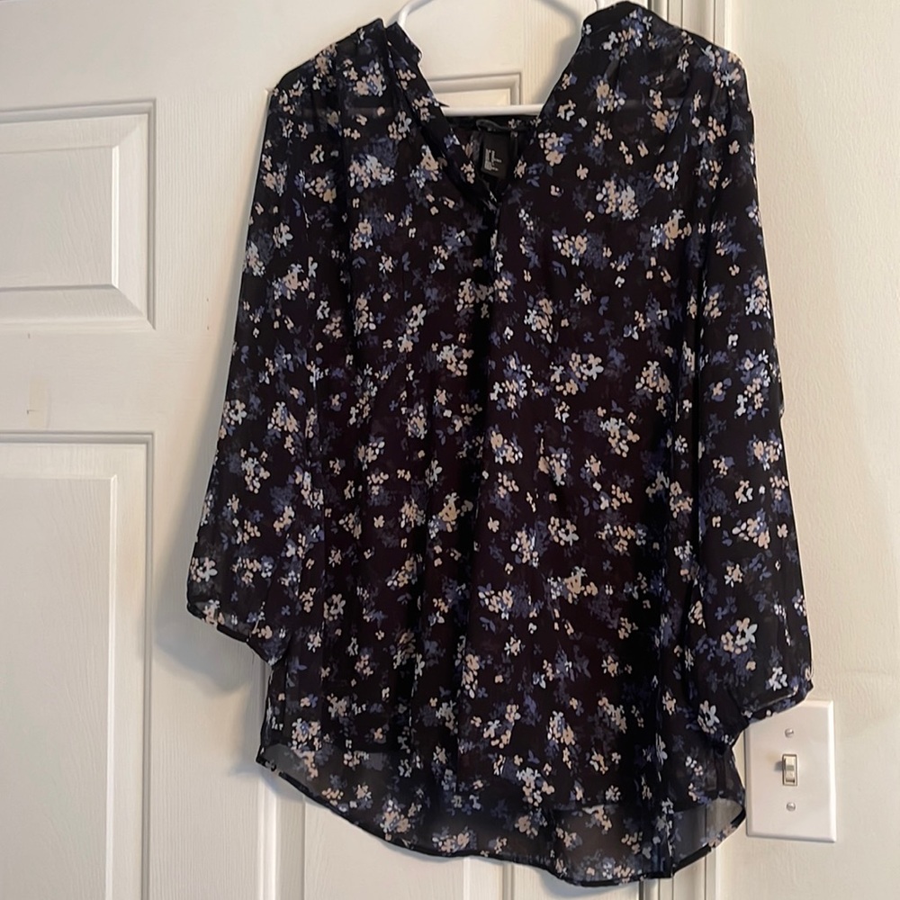 Stylish MATERNITY blouse
